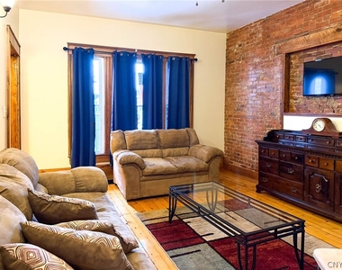 1017 White Place - Photo Thumbnail 6