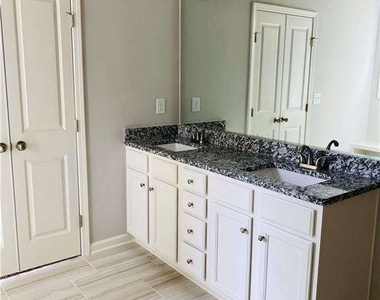 3070 Andover Trail - Photo Thumbnail 17