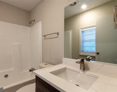 6140 Jones Road - Photo Thumbnail 9