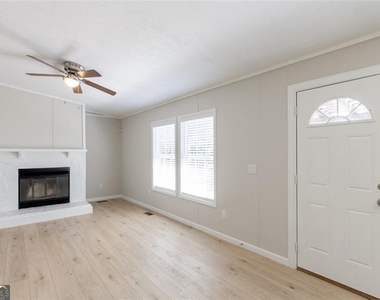 6140 Jones Road - Photo Thumbnail 6