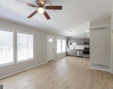 6140 Jones Road - Photo Thumbnail 7