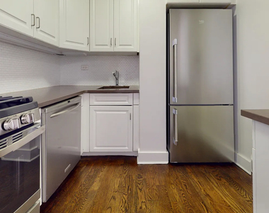 East 63rd Street - Photo Thumbnail 3