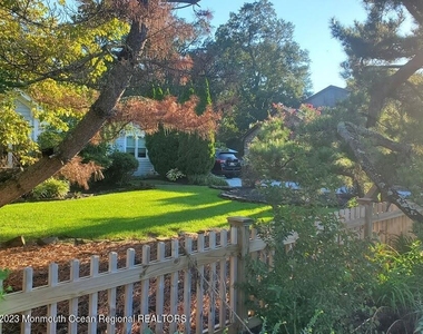 218 Bridge Avenue - Photo Thumbnail 2
