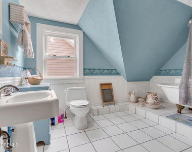 110 Mount Tabor Way - Photo Thumbnail 13