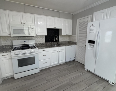 3104 Sunset Avenue - Photo Thumbnail 7