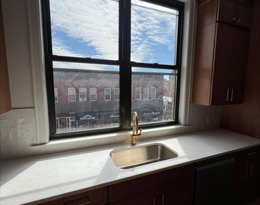 42 Monmouth Street - Photo Thumbnail 2