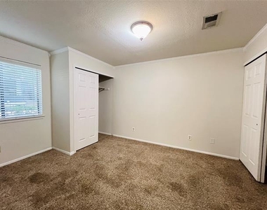 5759 Cedar Creek Drive - Photo Thumbnail 21