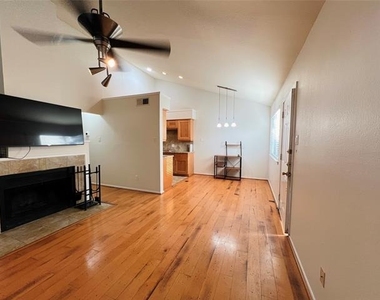 5759 Cedar Creek Drive - Photo Thumbnail 8