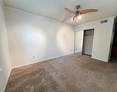 5759 Cedar Creek Drive - Photo Thumbnail 17