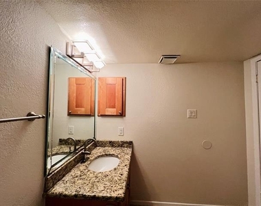 5759 Cedar Creek Drive - Photo Thumbnail 24