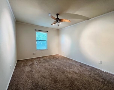 5759 Cedar Creek Drive - Photo Thumbnail 15