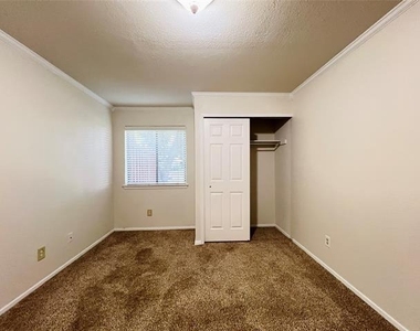 5759 Cedar Creek Drive - Photo Thumbnail 23