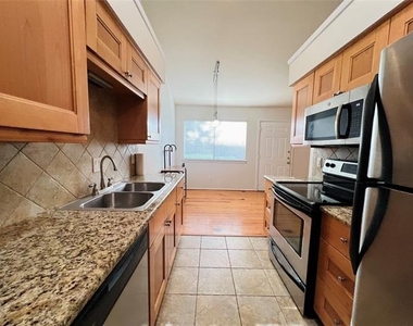 5759 Cedar Creek Drive - Photo Thumbnail 10