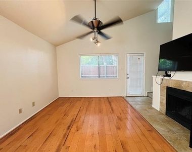 5759 Cedar Creek Drive - Photo Thumbnail 7