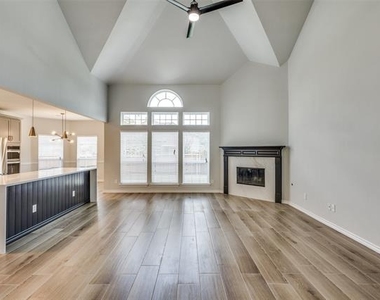 11532 Gatesville Drive - Photo Thumbnail 10