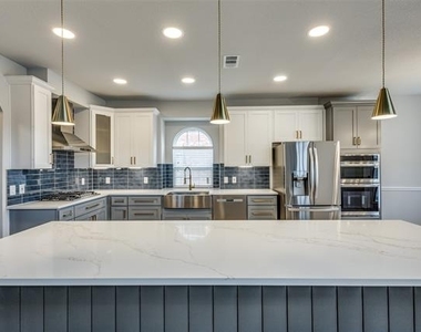 11532 Gatesville Drive - Photo Thumbnail 14