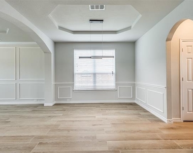 11532 Gatesville Drive - Photo Thumbnail 6