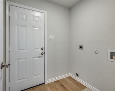 11532 Gatesville Drive - Photo Thumbnail 32