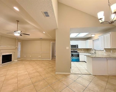 3704 Fairhaven Drive - Photo Thumbnail 5