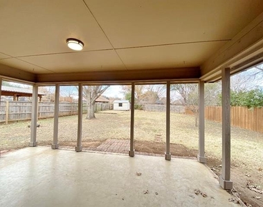 3704 Fairhaven Drive - Photo Thumbnail 22