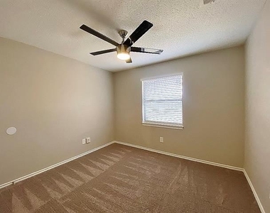 3704 Fairhaven Drive - Photo Thumbnail 13