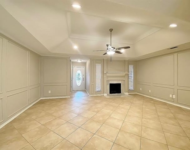 3704 Fairhaven Drive - Photo Thumbnail 2