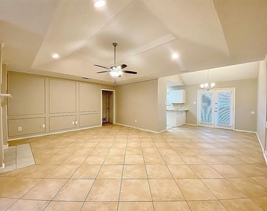 3704 Fairhaven Drive - Photo Thumbnail 3