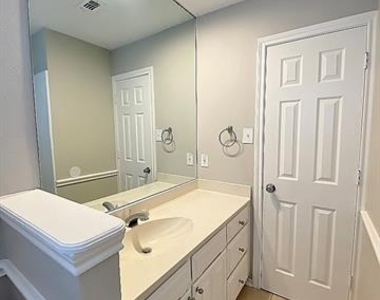 3704 Fairhaven Drive - Photo Thumbnail 15