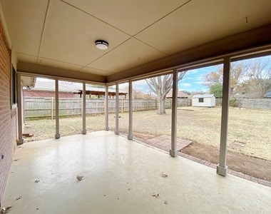 3704 Fairhaven Drive - Photo Thumbnail 21