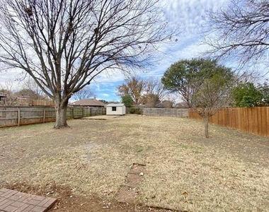 3704 Fairhaven Drive - Photo Thumbnail 19
