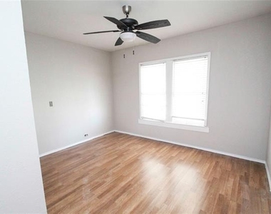 923 S Wine Street - Photo Thumbnail 8