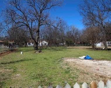 923 S Wine Street - Photo Thumbnail 12