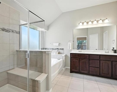 221 Gardenia Drive - Photo Thumbnail 19