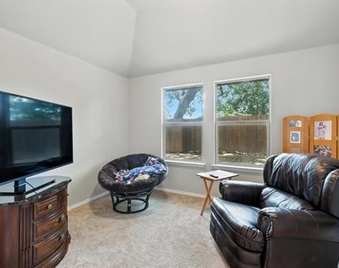221 Gardenia Drive - Photo Thumbnail 25