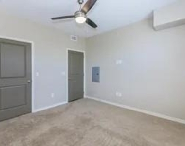 2991 Lakeside Drive - Photo Thumbnail 1