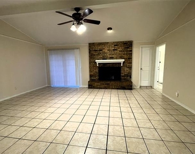 804 Lake Highlands Drive - Photo Thumbnail 4