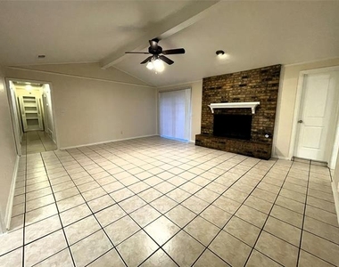804 Lake Highlands Drive - Photo Thumbnail 5