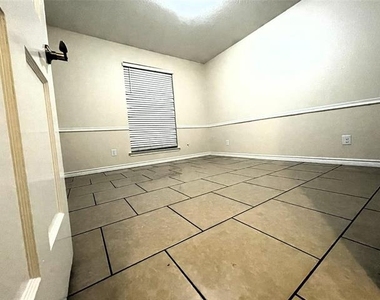 804 Lake Highlands Drive - Photo Thumbnail 20