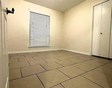 804 Lake Highlands Drive - Photo Thumbnail 19