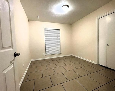 804 Lake Highlands Drive - Photo Thumbnail 23
