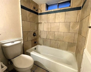 804 Lake Highlands Drive - Photo Thumbnail 16