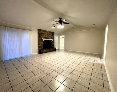 804 Lake Highlands Drive - Photo Thumbnail 6