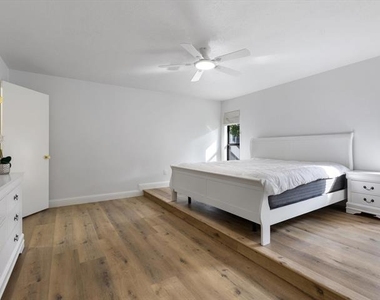 3404 Newkirk Drive - Photo Thumbnail 12