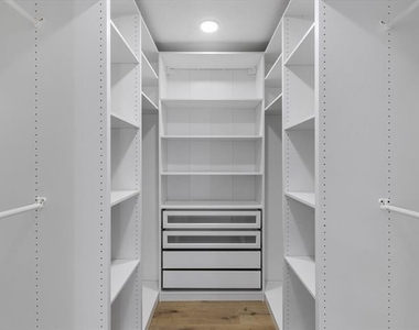 3404 Newkirk Drive - Photo Thumbnail 13