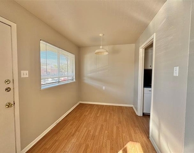 1112 Eagle Drive - Photo Thumbnail 3