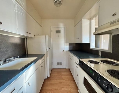 1112 Eagle Drive - Photo Thumbnail 6