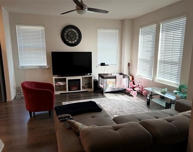 2001 Juniper Pass Way - Photo Thumbnail 2