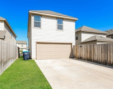 5640 Willamette Drive - Photo Thumbnail 1