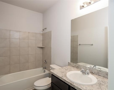 5640 Willamette Drive - Photo Thumbnail 11