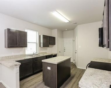 5640 Willamette Drive - Photo Thumbnail 2